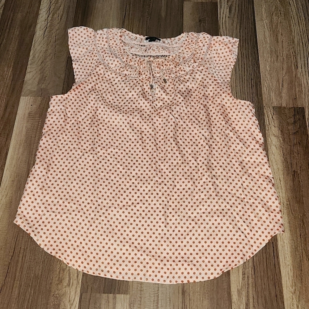 Ann Taylor Pink Dotted Cutout Tie Neck Shell, Blush, Size Medium - Picture 2 of 5